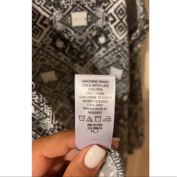 Patterned Tank Top - Picture 3 of 4